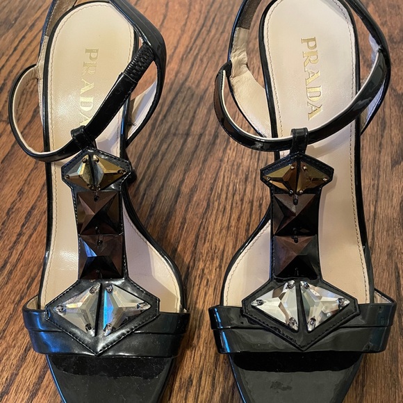 Black patent Prada sandals - Picture 2 of 5